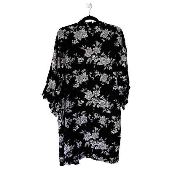 SPIRITUAL GANGSTER Maya Floral Belted Kimono Black One Size - Picture 3 of 4